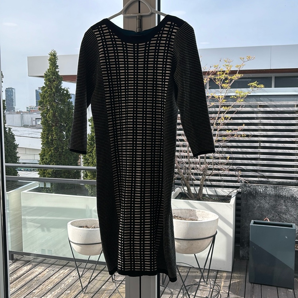 Taylor beige and black dress knit